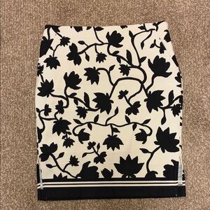Loft Floral Black and White Women's Skirt